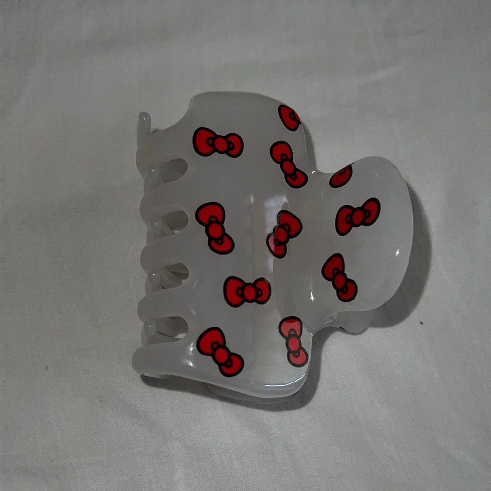 Kitsch Hair Claw Clip with Red Bow Design